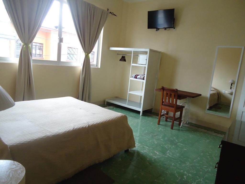 Hotel Suites Cordoba Ruang foto